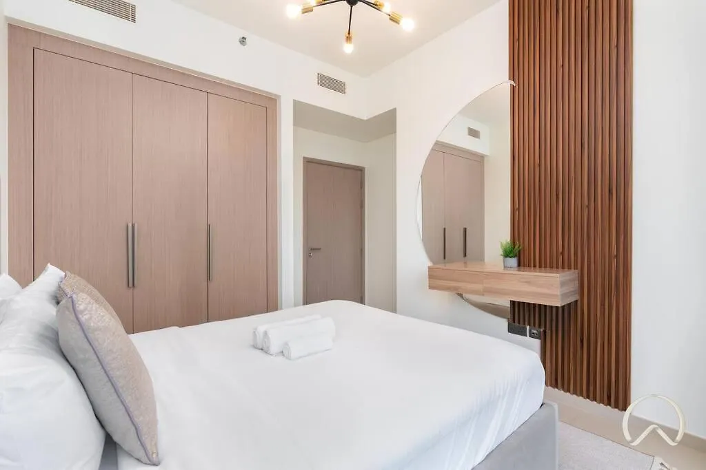 Luxurious 3Br In Act 1 Act 2 With Burj Khalifa View Apartment Dubai