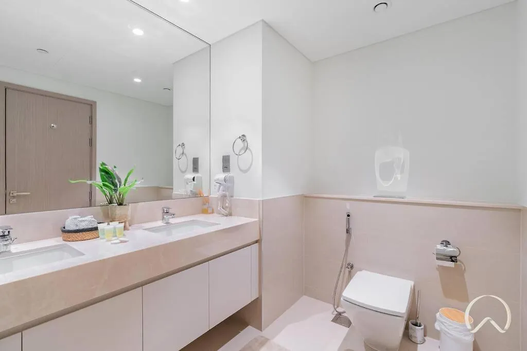 Luxurious 3Br In Act 1 Act 2 With Burj Khalifa View Apartment Dubai