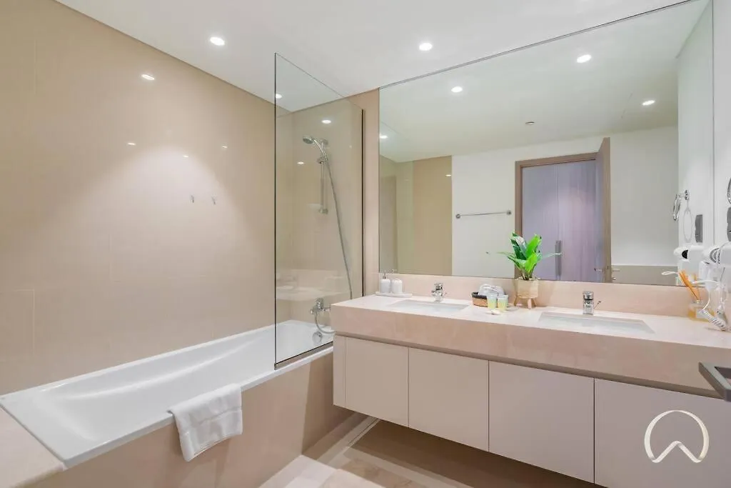 Luxurious 3Br In Act 1 Act 2 With Burj Khalifa View Apartment Dubai